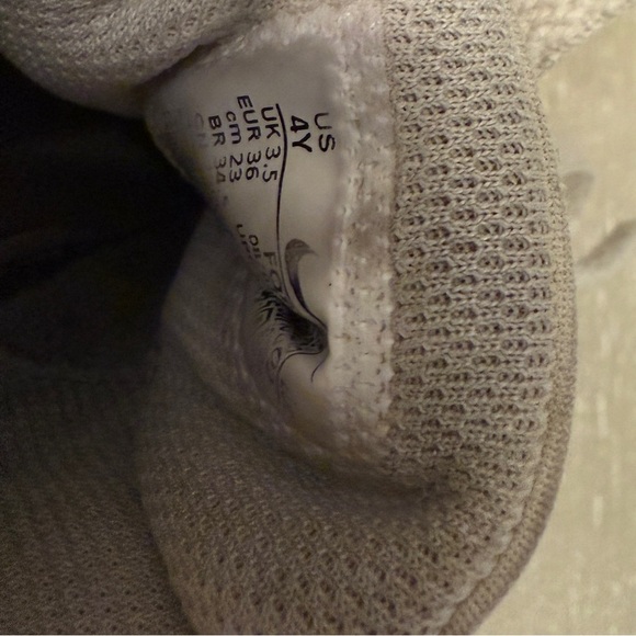 Nike Orange and Green & more Sneakers Modern Athletic Design - Picture 6 of 6